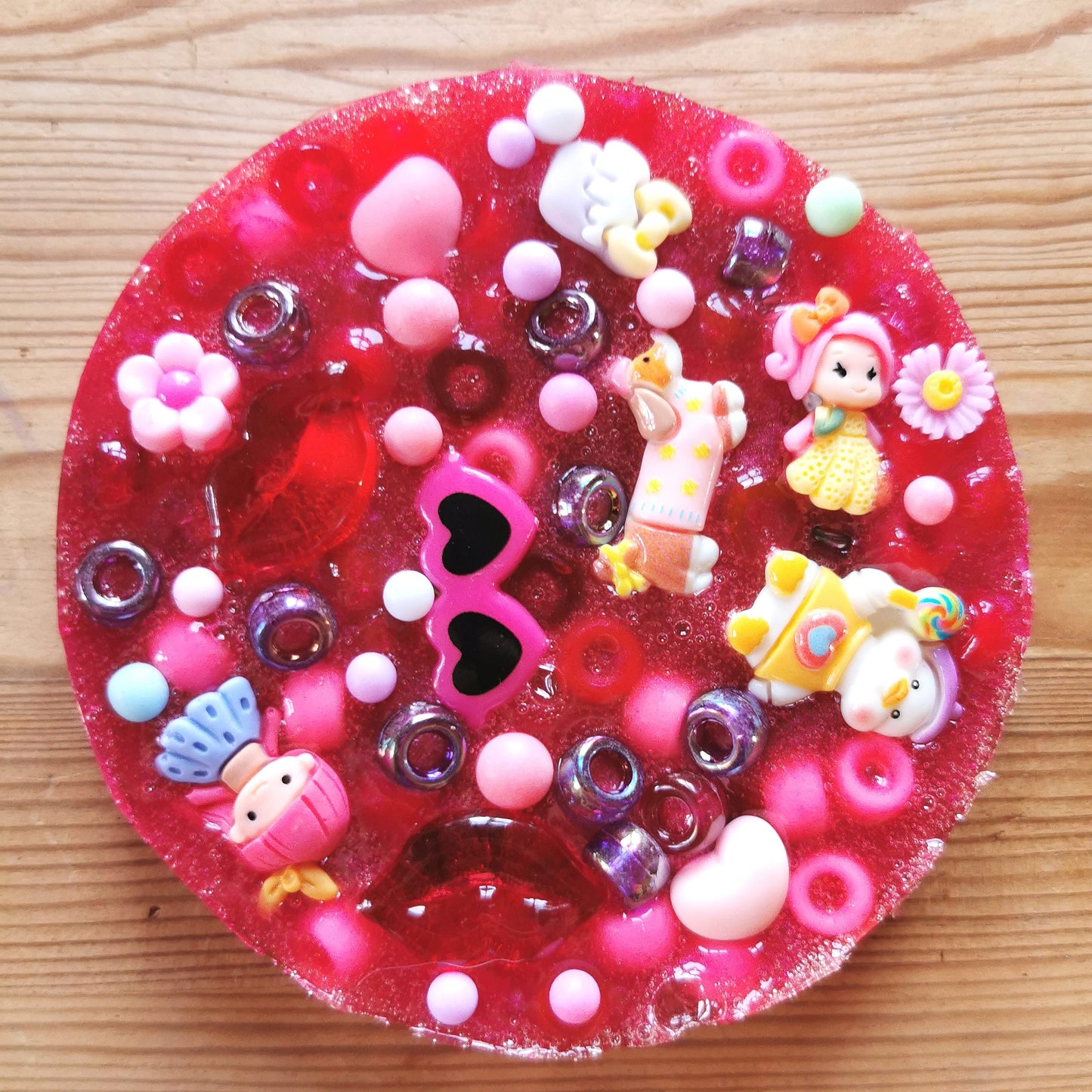 Hermohali 489 (muovi- ja akryylitäyte, pinkki helmiäisvärjätty massa)