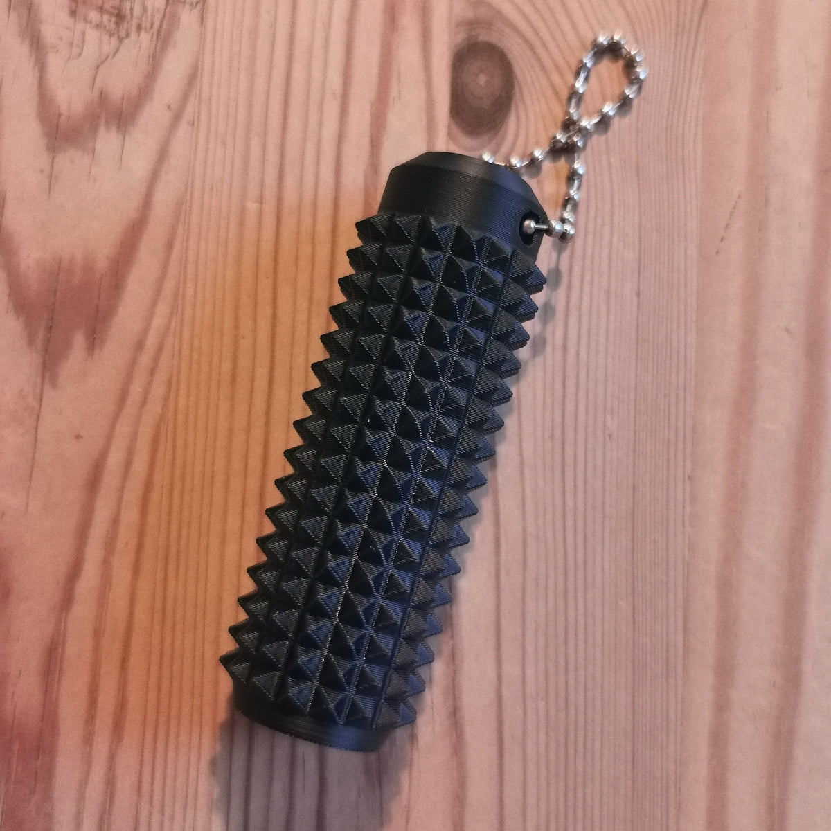 Piikkifidget musta
