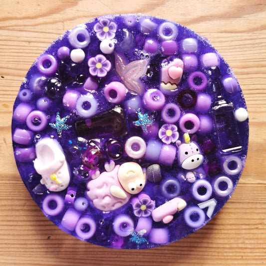 Hermohali 420 (muovi- ja akryylitäyte, violetti helmiäisvärjätty massa)