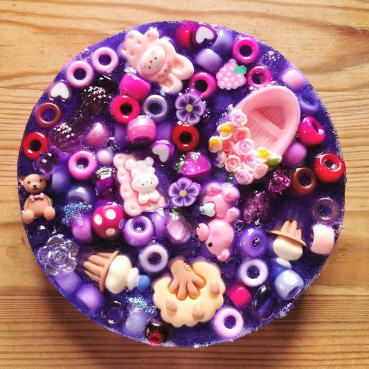 Hermohali 421 (muovi- ja akryylitäyte, violetti helmiäisvärjätty massa)