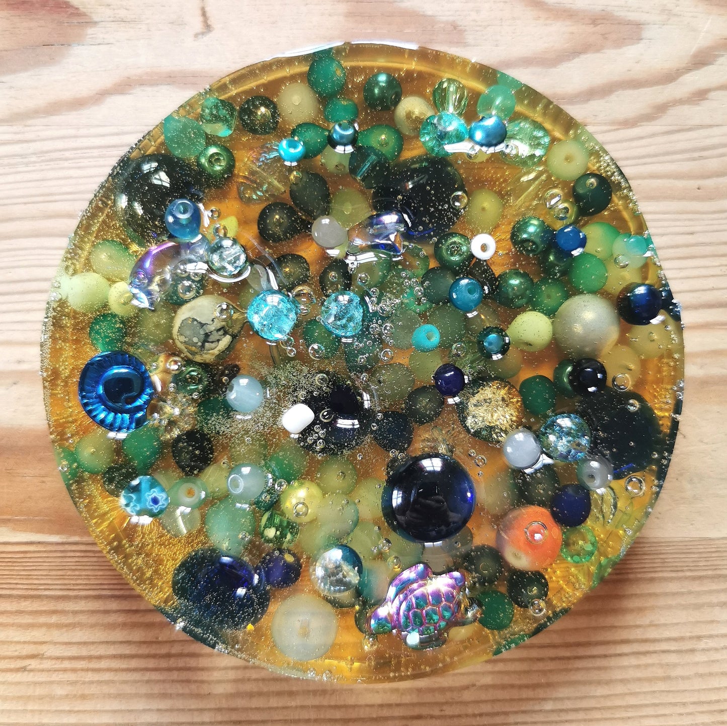 Hermohali 457 (lasihelmitäyte, läpikuultava massa)