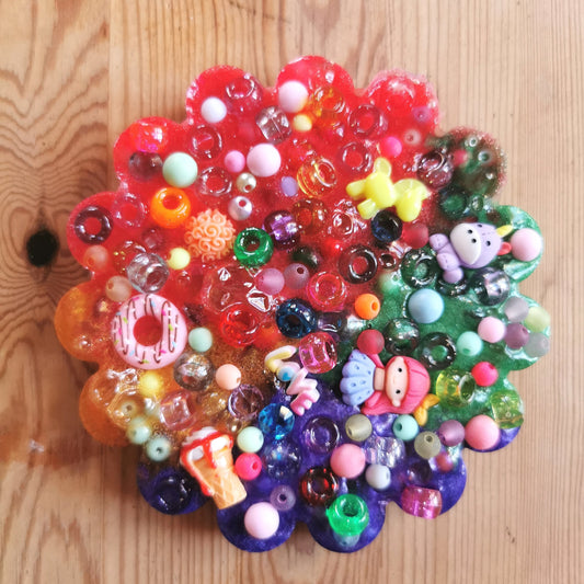 Hermohali 462 Kukka (muovi- ja akryylitäyte, monivärihelmiäinen)