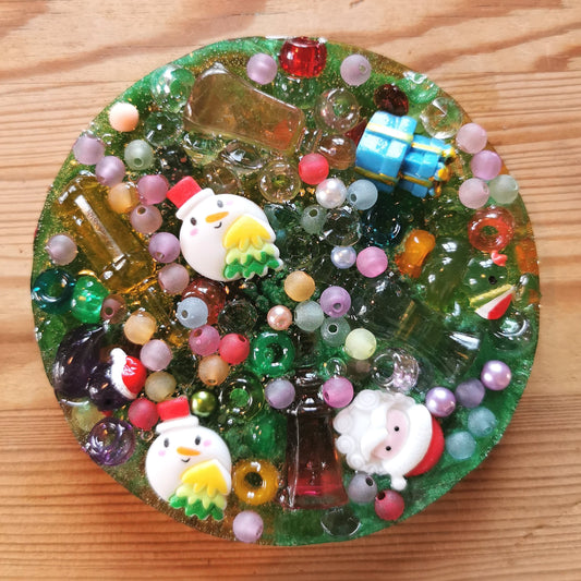 Hermohali 471 (muovi- ja akryylitäyte, sinivihreä helmiäisvärjätty+läpikuultava massa)