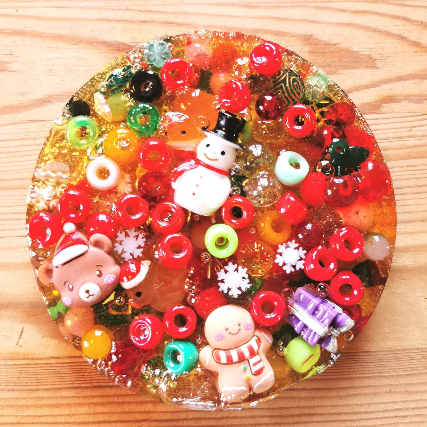 Hermohali 474 (muovi- ja akryylitäyte, läpikuultava+vihreä helmiäisvärjätty massa)