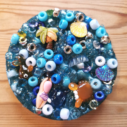 Hermohali 513 (muovi- ja akryylitäyte, turkoosinsininen helmiäisvärjätty massa)