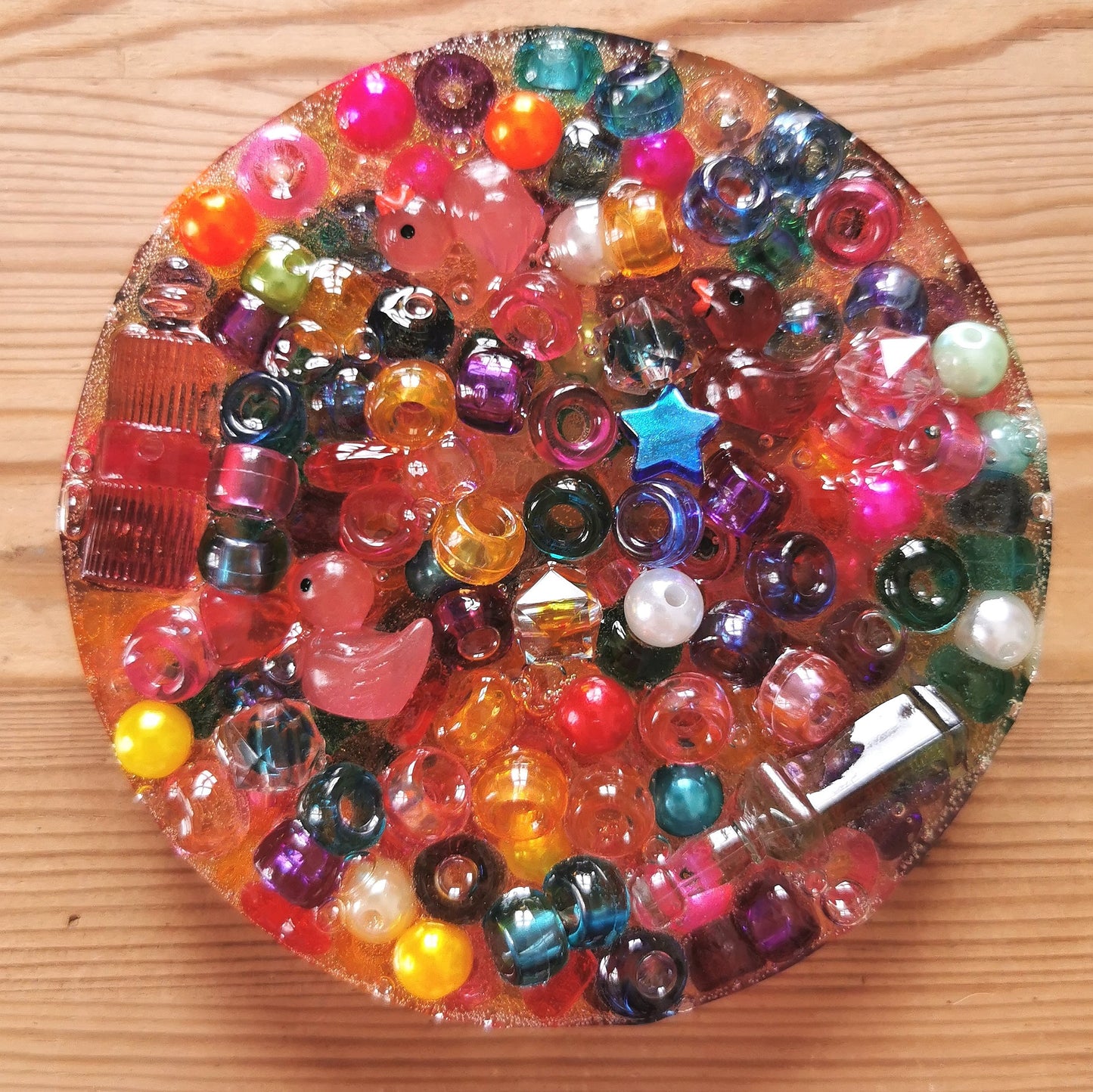 Hermohali 694 (muovi- ja akryylitäyte, läpikuultava massa)