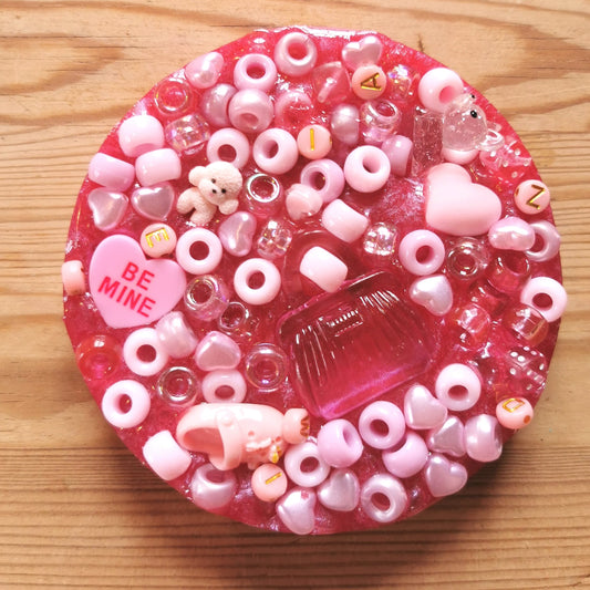 Hermohali 717 (muovi- ja akryylitäyte, pinkki helmiäisvärjätty massa)